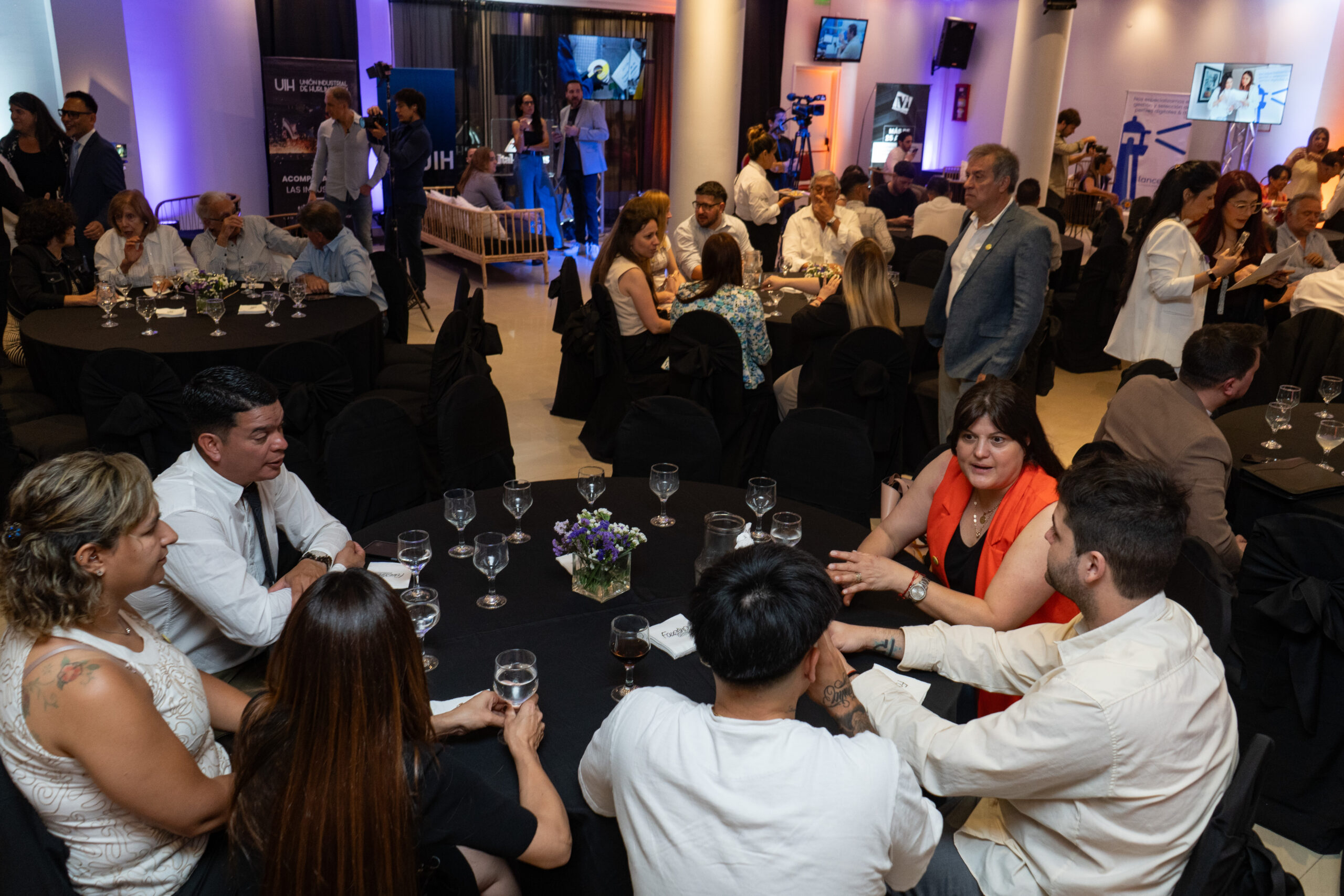 Ambiente de networking en una edición de NENE